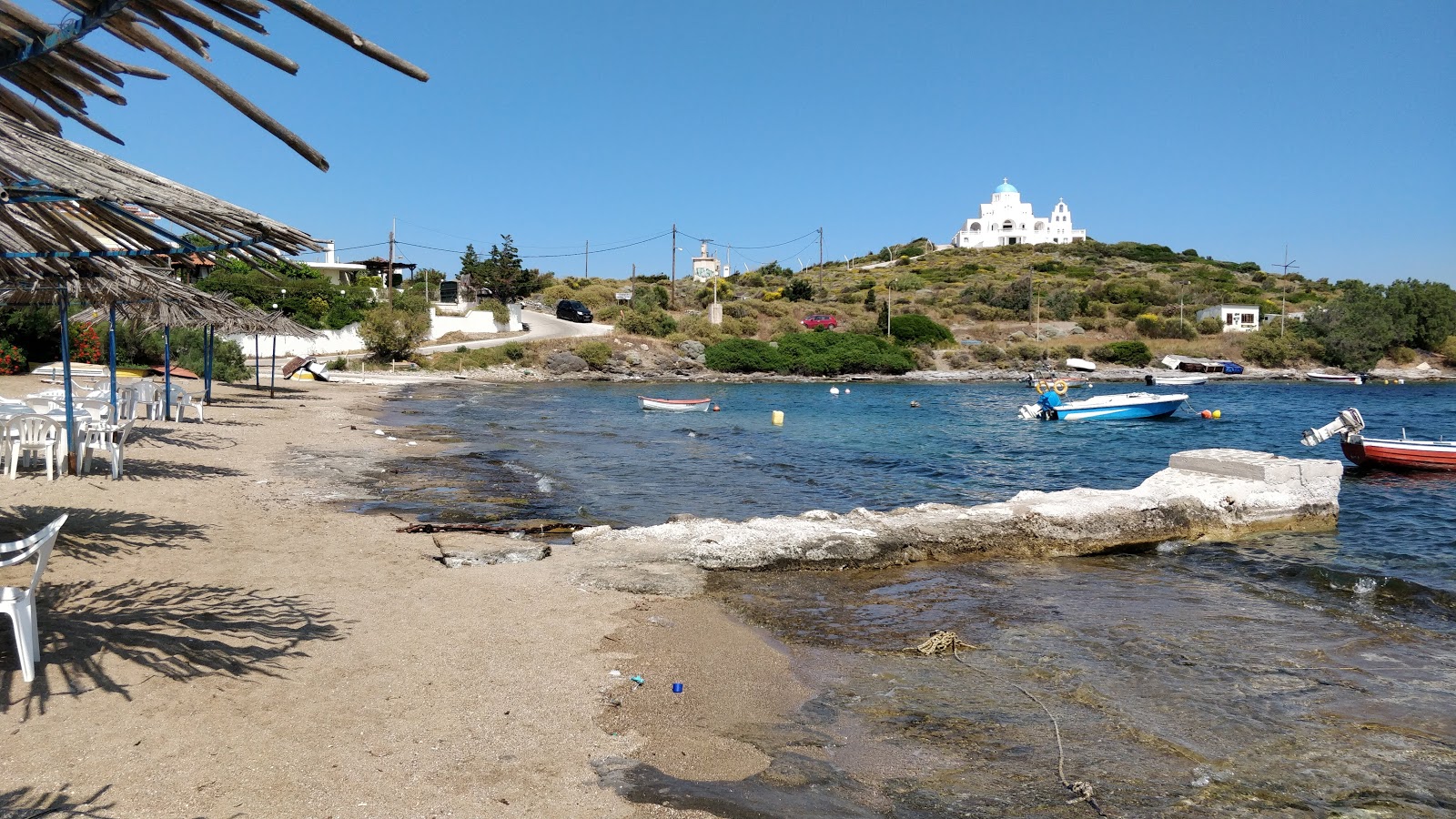 Foto von Mikrolimano Beach teilweise ferienortbereich