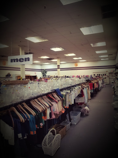 Thrift Store «Sun Thrift Store», reviews and photos, 8800 Foothill Blvd, Sunland-Tujunga, CA 91040, USA