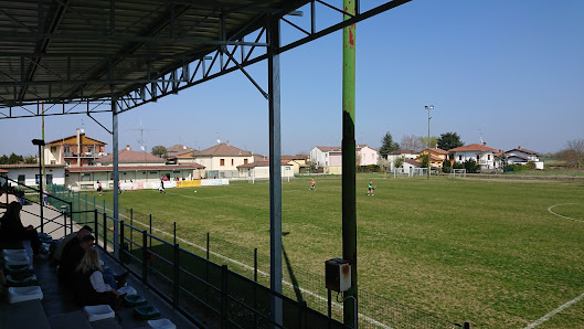 Campo sportivo Pietro Vercesi G.S.G. Lungavilla Via Papa Giovanni XXIII, 16, 27053 Lungavilla PV, Italia