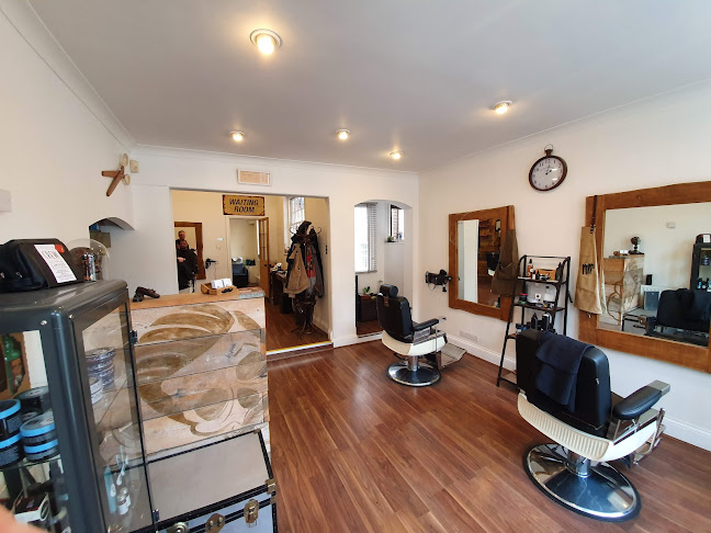 Alfie Allen Male Image & Grooming - Colchester