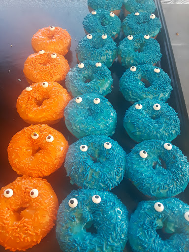 Donut Shop «Yum Yum Donuts», reviews and photos, 6411 E Spring St, Long Beach, CA 90808, USA