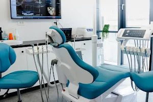 Dr. Andrei Stan | Implant Dentar Cluj | Dinti Ficsi in 24 ore image