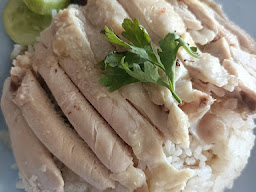 แอนข้าวมันไก่วัดเจษ. (ซ.8)