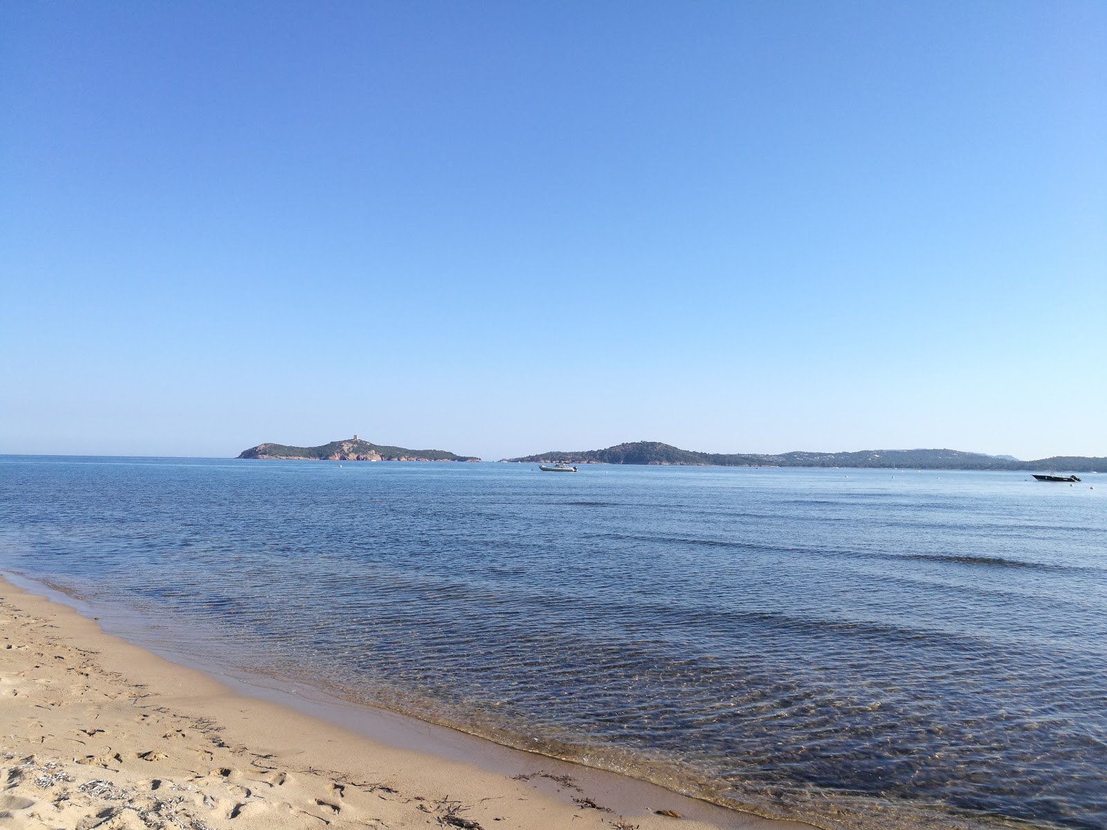 Foto de Plage de Vardiola con varias bahías largas