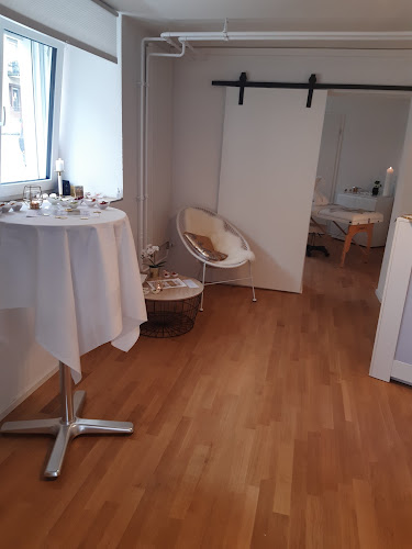Rezensionen über Kleopatra Massagepraxis in St. Gallen - Masseur