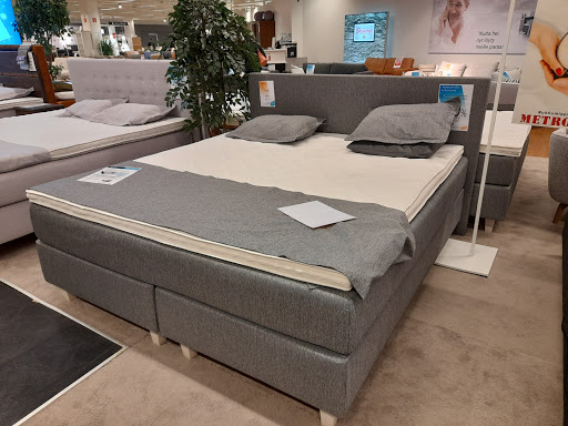 Kauppoja ostaa sängynpäätyjä Helsinki