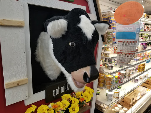 Grocery Store «P & R Discount Grocery», reviews and photos, 600 Scranton Carbondale Hwy, Eynon, PA 18403, USA