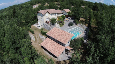 Gite chalet alpes : Gîte avec piscine et spa et Chalet proche des pistes de ski et de Gap, idéal randonnées, Hautes-Alpes à Neffes