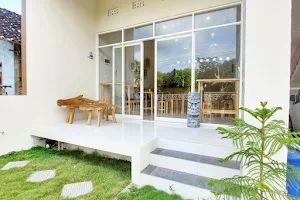 Summerfield Homestay and Cafe image