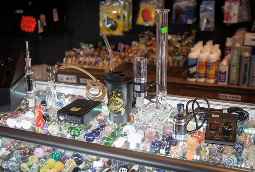 Tobacco Shop «Twisted Smoke Shop (J St)», reviews and photos, 3718 J St, Sacramento, CA 95816, USA