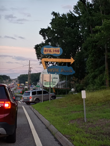 Drive-in Movie Theater «Rustic Drive in Theatre», reviews and photos, Louisquisset Pike, North Smithfield, RI 02896, USA