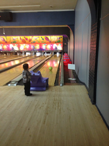 Bowling Alley «Larkfield Lanes», reviews and photos, 332 Larkfield Rd, East Northport, NY 11731, USA