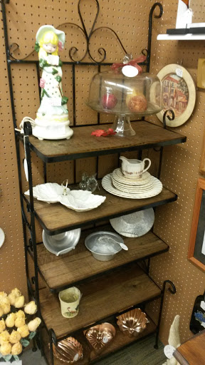 Shopping Mall «Old Town Shopping Center», reviews and photos, 2528 S Campbell Ave, Springfield, MO 65807, USA