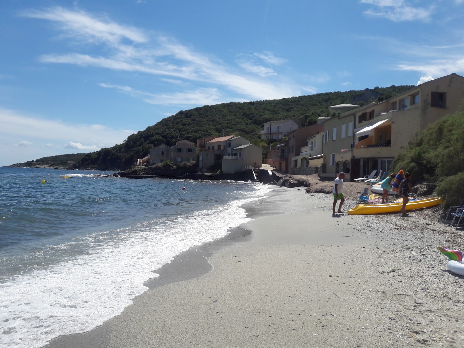 Photo of Meria beach and the settlement