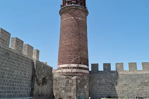 TepsiMinare, Erzurum saat kulesi image