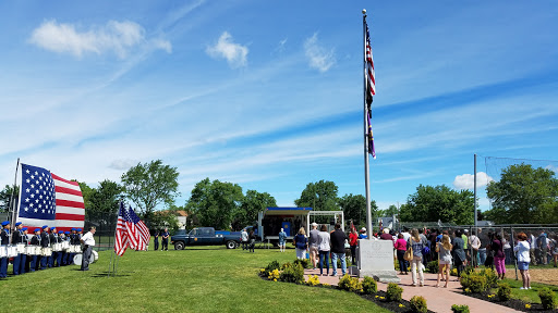 Memorial Park «New Hyde Park Memorial Park», reviews and photos, 1351-1399 Lincoln Ave, New Hyde Park, NY 11040, USA