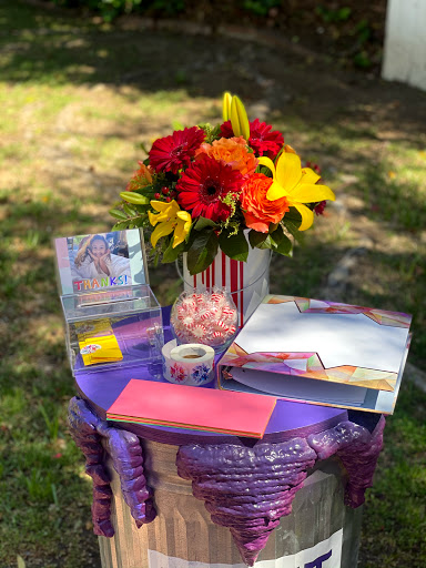 Florist «Fleur De Lis Florists», reviews and photos, 6588 Quinton Ln, Tujunga, CA 91042, USA