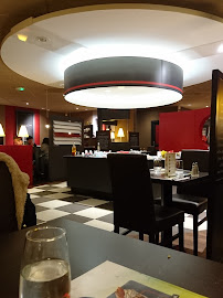 Atmosphère du Restaurant de grillades Poivre Rouge à Saint-Germain-du-Puy - n°10