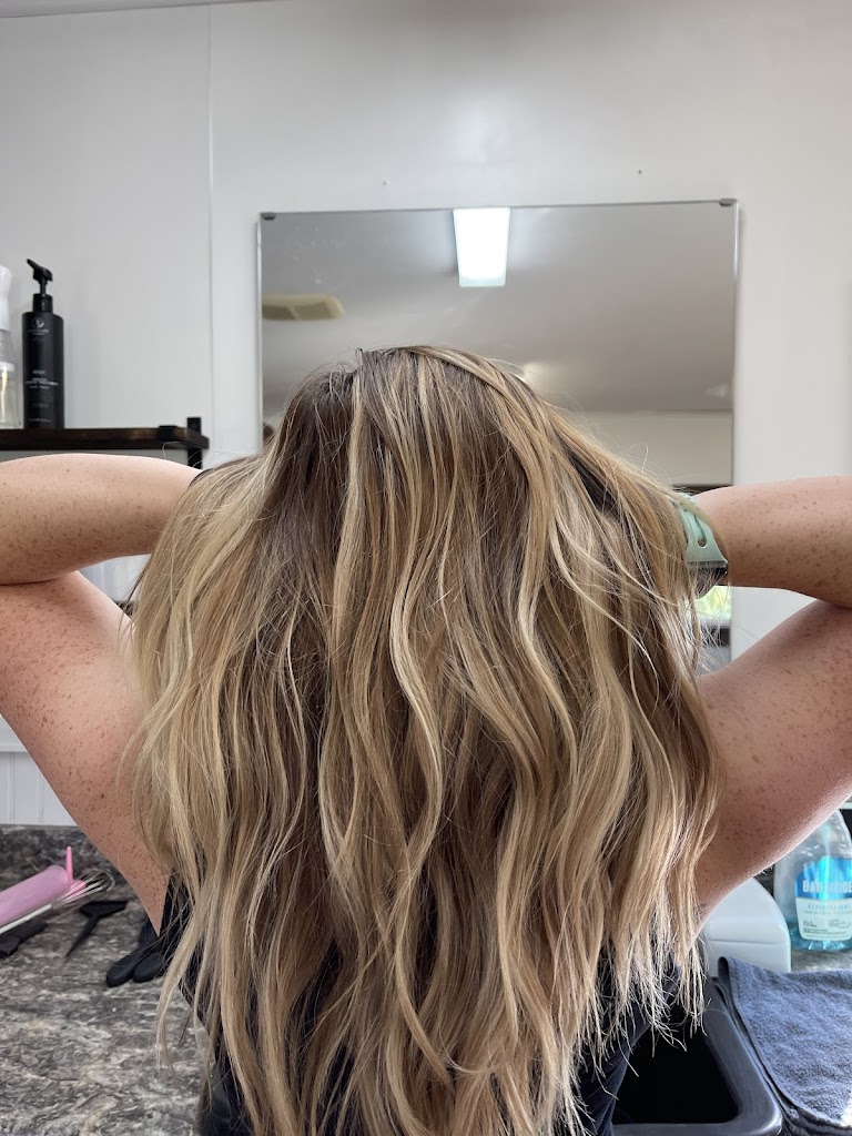 Deneen’s Salon 83607