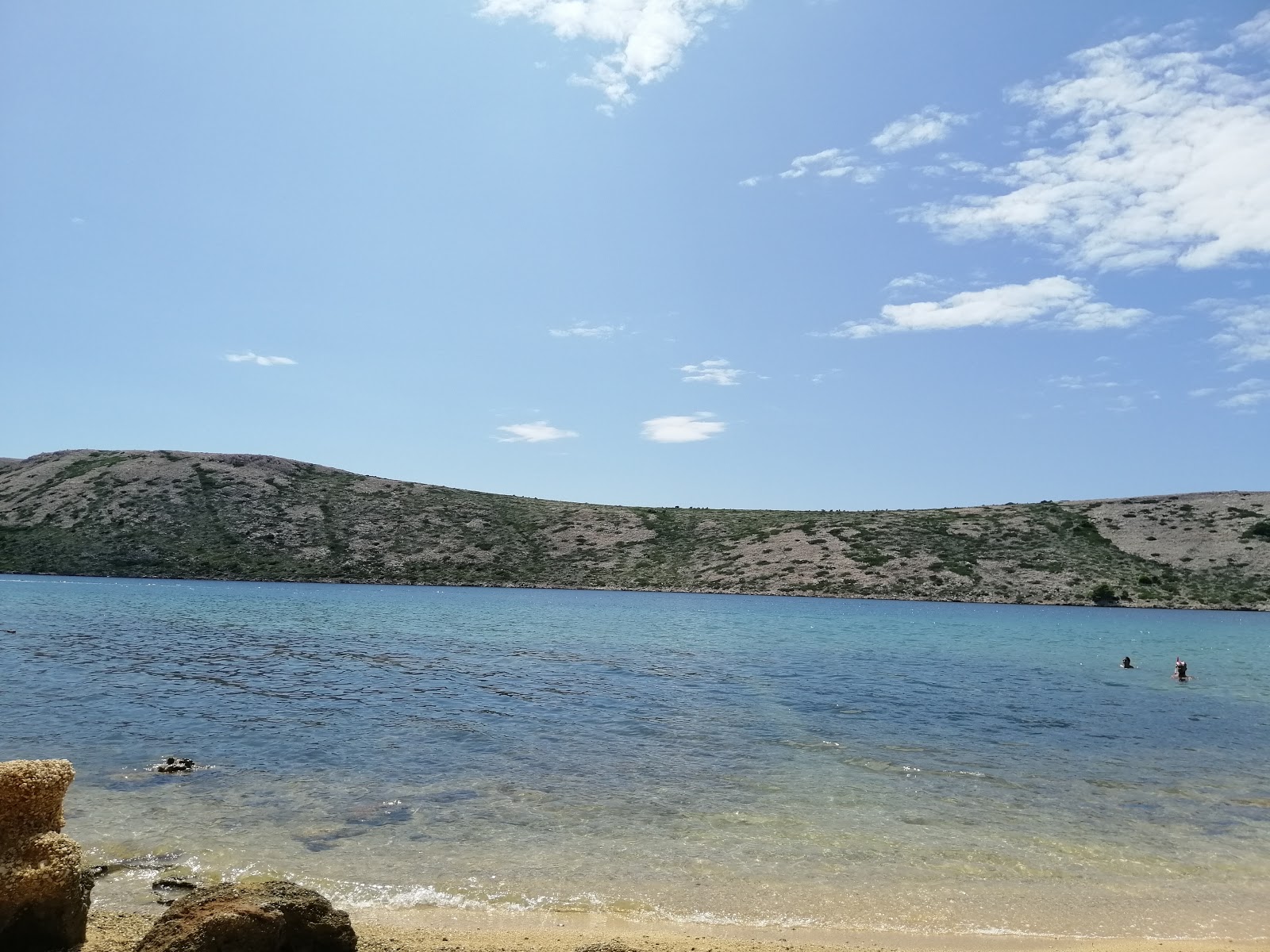 Foto de Ribon beach con guijarro fino claro superficie
