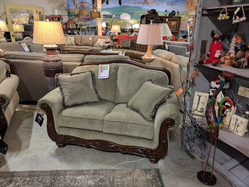 Furniture Store «Hometown Furniture Center», reviews and photos, 2665 S Santiam Hwy, Lebanon, OR 97355, USA