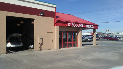 Tire Shop «Discount Tire Store - Murray, UT», reviews and photos, 120 E 4500 S, Murray, UT 84107, USA