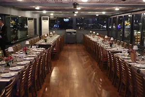 Pera Adali Restaurant Yeni Nesil Live / STAGE image