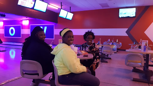 Bowling Alley «Brunswick Zone Lakeside Lanes», reviews and photos, 1254 Dougherty Ferry Rd, Valley Park, MO 63088, USA