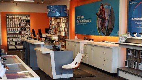 Cell Phone Store «AT&T», reviews and photos, 2421 US-80 #101, Dublin, GA 31021, USA