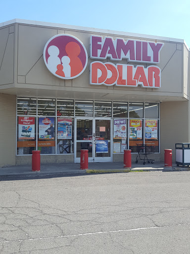 Dollar Store «FAMILY DOLLAR», reviews and photos, 17830 Vernier Rd, Harper Woods, MI 48225, USA