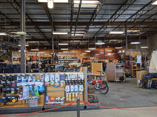 Camping Store «REI», reviews and photos, 766 E Big Beaver Rd, Troy, MI 48083, USA