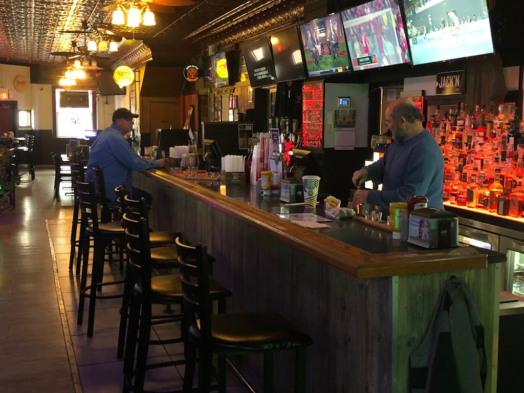Main Gate Bar & Grill 62702