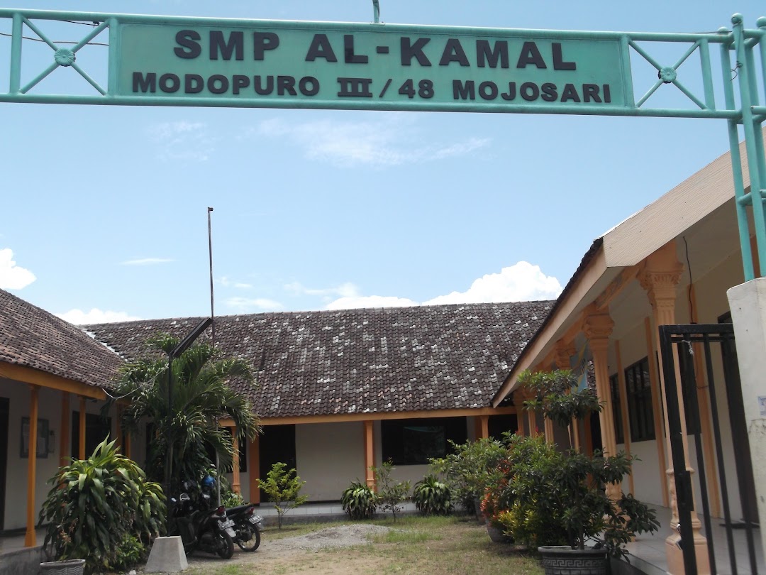 SMP Al-Kamal Mojosari