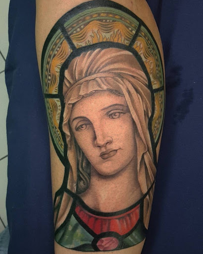 Explore lip tattoo ideas for men, creative tattoo ideas in Van Nuys, available at Needle Pushers