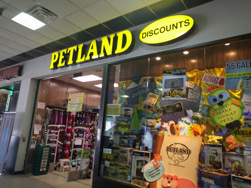 Petland Discounts - Middle Village, 6626 Metropolitan Ave, Middle Village, NY 11379, USA, 
