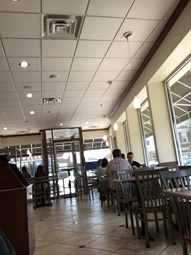 Sandwich Shop «The Picnic Basket», reviews and photos, 501 N Milwaukee Ave, Libertyville, IL 60048, USA