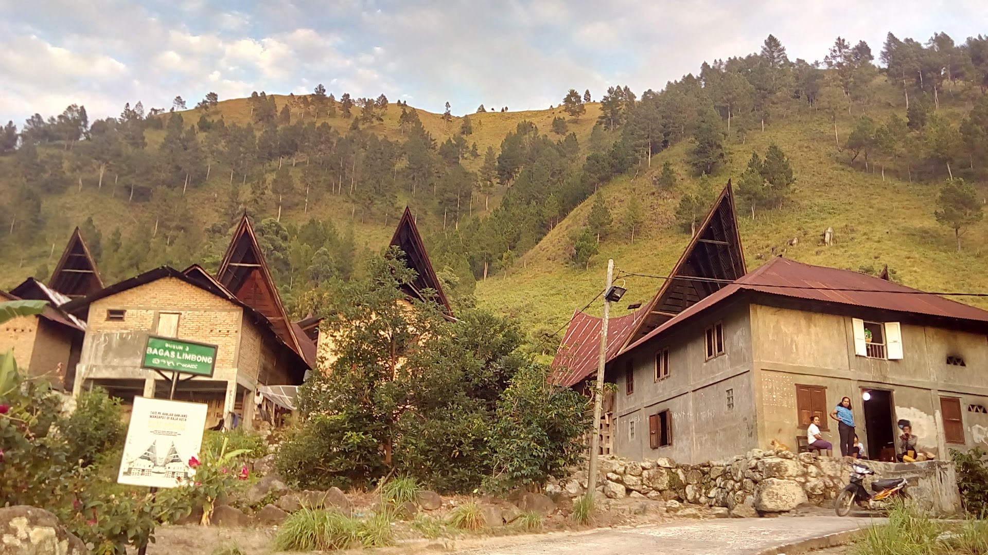 Gambar Gereja Gkpi Huta Balian