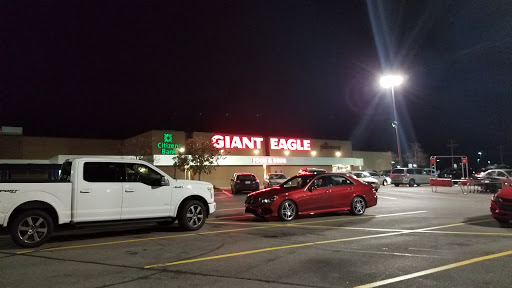 Supermarket «Giant Eagle Supermarket», reviews and photos, 5990 University Blvd #4, Coraopolis, PA 15108, USA