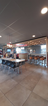 Atmosphère du Restaurant KFC Neuville en Ferrain - n°12