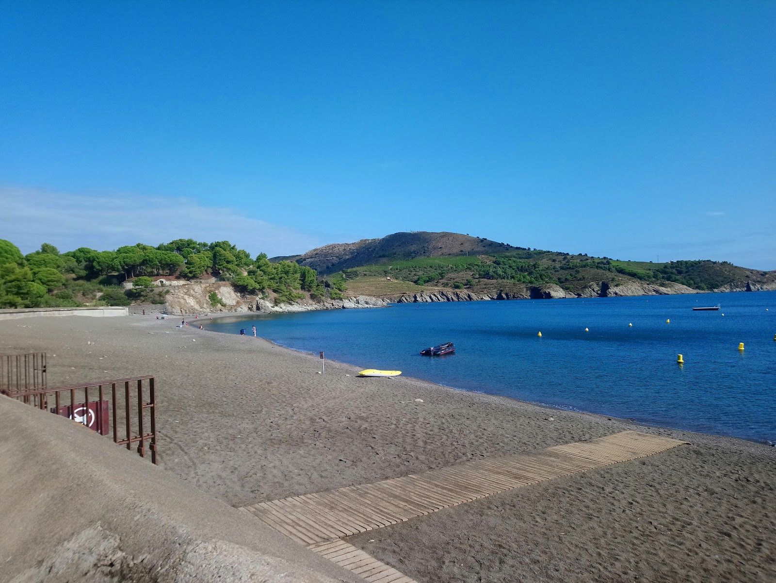 Photo of Paulilles beach with turquoise pure water surface