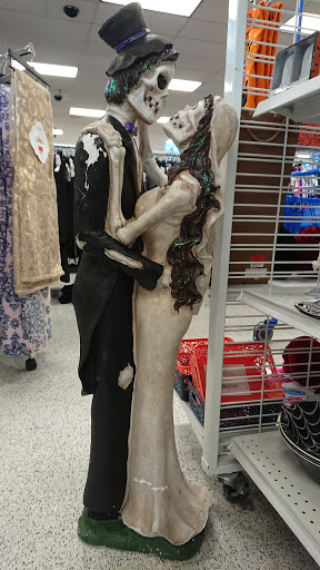 Shopping Mall «Vacaville Commons Shopping Center», reviews and photos, 2098 Harbison Dr, Vacaville, CA 95687, USA