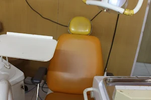 Borivli Smiles Dental Clinic image