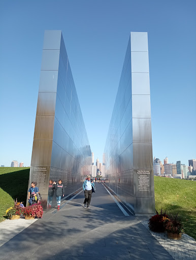 Empty Sky Memorial, 1 Audrey Zapp Dr, Jersey City, NJ 07305