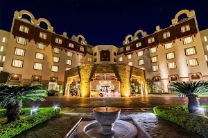 Islamabad Serena Hotel image