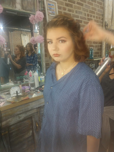 Hair Salon «High Maintenance Hair Salon», reviews and photos, 1625 25th Ave, Gulfport, MS 39501, USA