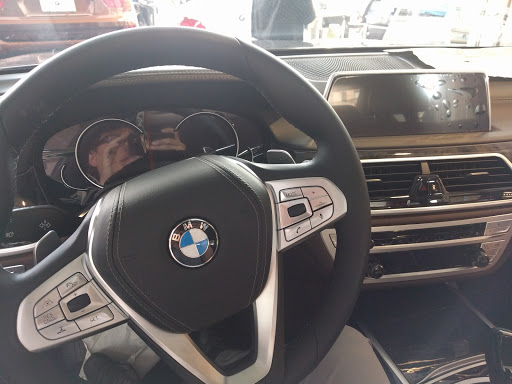 BMW Dealer «Life Quality BMW: Sales», reviews and photos, 9326 4th Ave, Brooklyn, NY 11209, USA