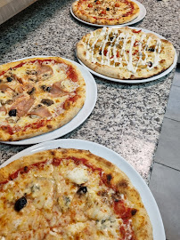 Pizza du Restaurant halal Brother’s Food Factory St-Etienne à Saint-Étienne - n°20