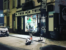 Twin Shop