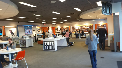 Cell Phone Store «AT&T», reviews and photos, 701 Gravois Rd #101, Fenton, MO 63026, USA