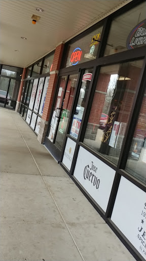 Liquor Store «Majestic Spirits-Wine & Liquor», reviews and photos, 3705 Malco Way, Memphis, TN 38125, USA